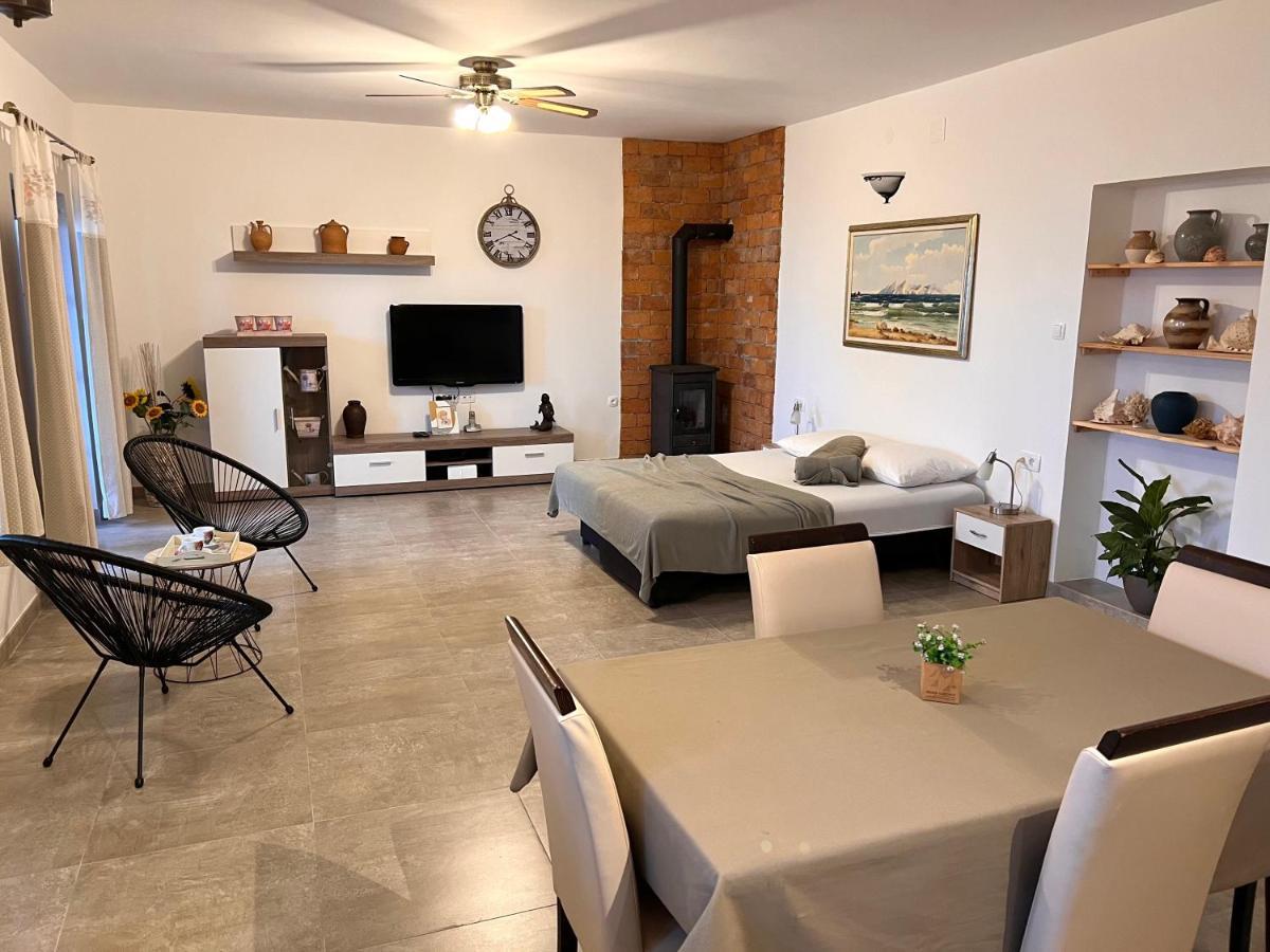 Apartments Maro Сен Екстериор снимка
