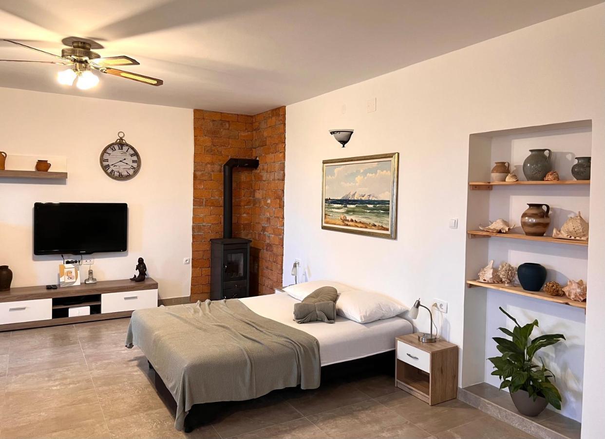 Apartments Maro Сен Екстериор снимка